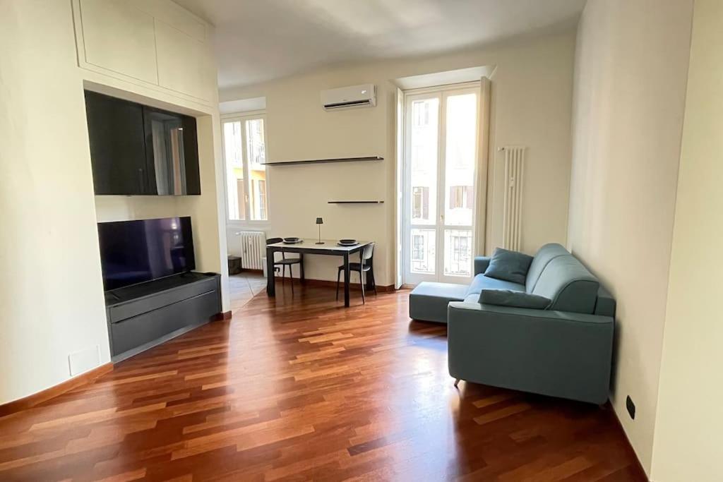 "Iris" Milano Lunigiana In Stazione Centrale Apartment Exterior foto