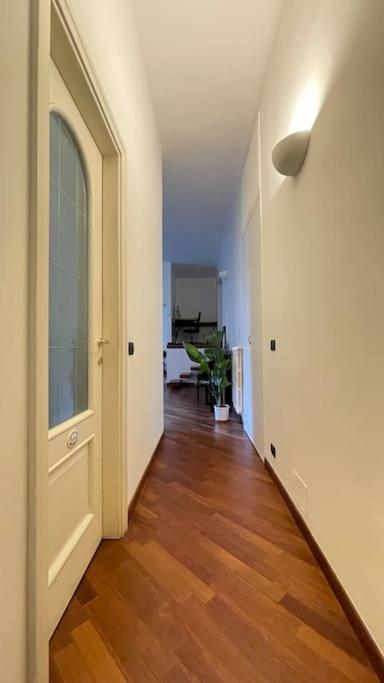 "Iris" Milano Lunigiana In Stazione Centrale Apartment Exterior foto