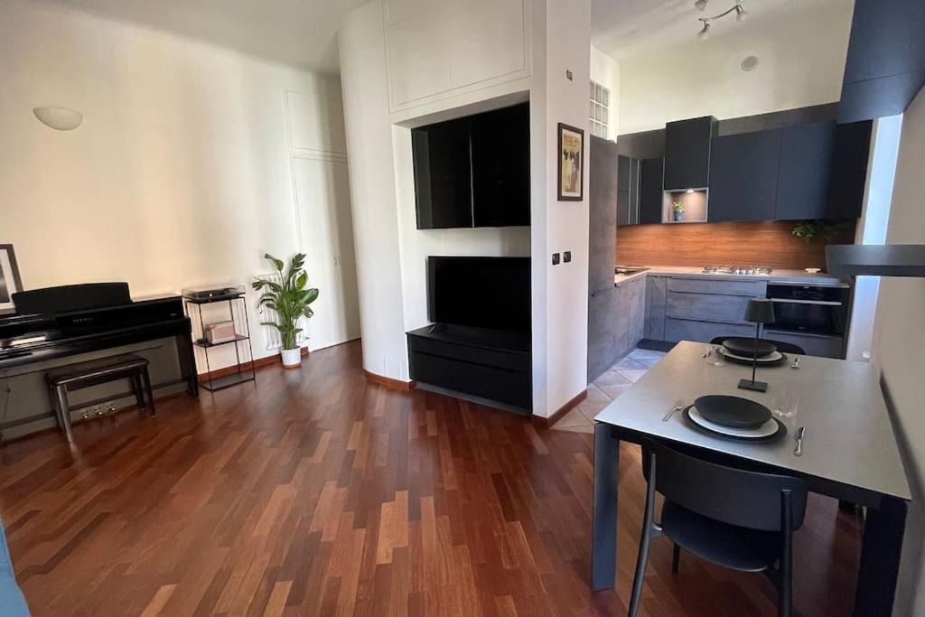 "Iris" Milano Lunigiana In Stazione Centrale Apartment Exterior foto