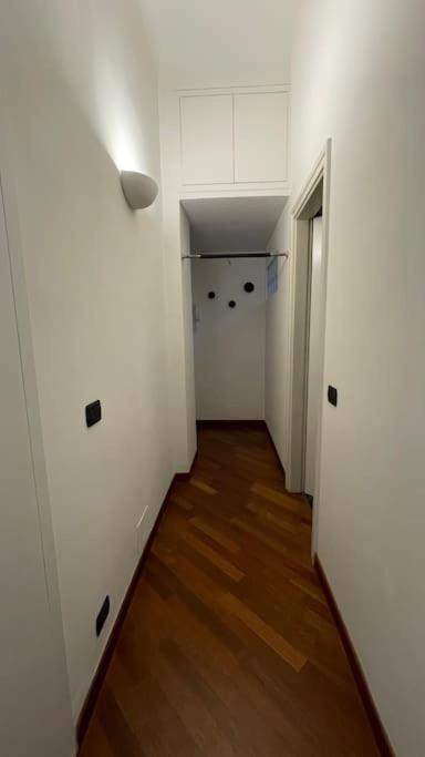 "Iris" Milano Lunigiana In Stazione Centrale Apartment Exterior foto