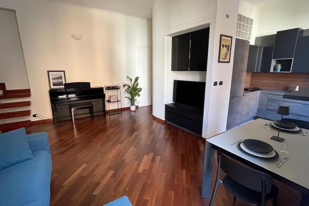 "Iris" Milano Lunigiana In Stazione Centrale Apartment Exterior foto